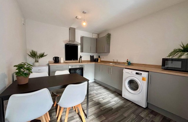 Donnington Apartments - Studio 4