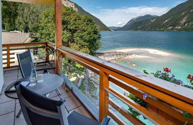 Doppelzimmer Comfort Seeseite Frühstück Früh - Travel Charme Fürstenhaus am Achensee