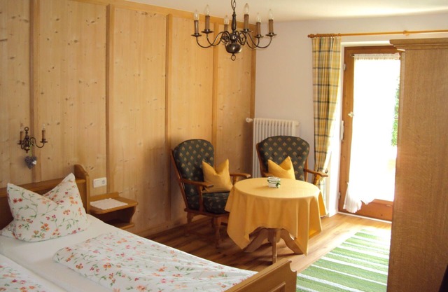 Doppelzimmer 25 qm Süd Parterre - Gästehaus Fischer