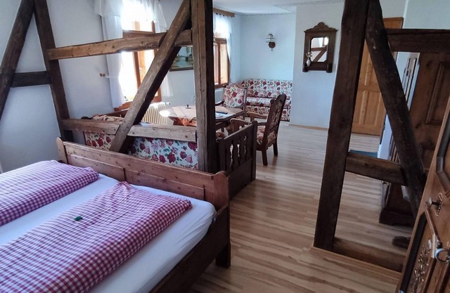 Doppelzimmer , Dusche, WC, 3 Aufb. Mgl. - Berggasthaus Schöne Aussicht