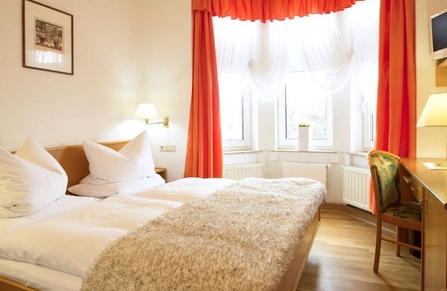 Doppelzimmer, Dusche, WC - Hotel Heinz
