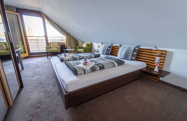 Doppelzimmer mit Balkon