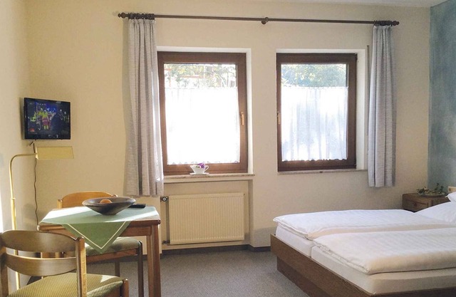 Doppelzimmer mit Dusche und WC