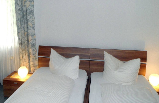 Doppelzimmer Typ A mit Dusche, WC, Telefon, TV