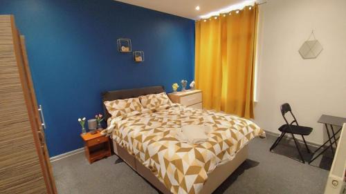 Double-Bedroom in the Heart of Eccles Manchester Perfect for Short Stays BH2