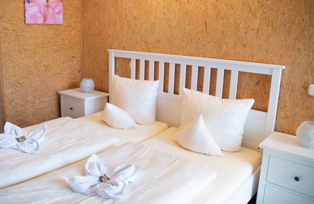 Double room with shower and WC