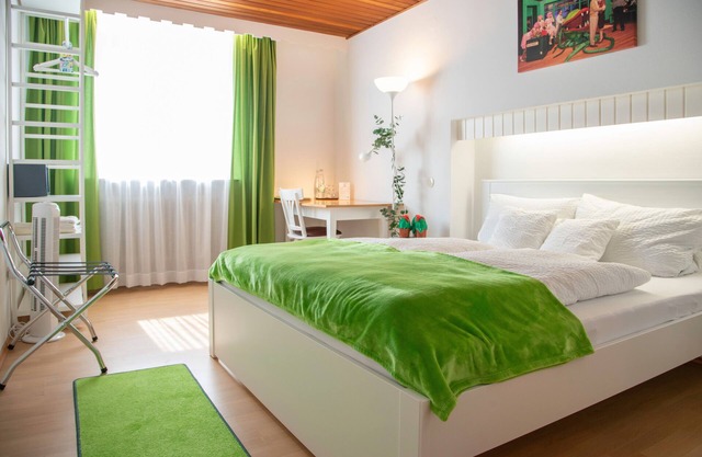 Double room for 2 guests with 19m² in Rieschweiler-Mühlbach (136914)