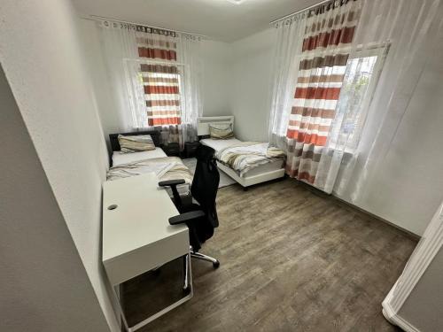 Double room and shared bathroom