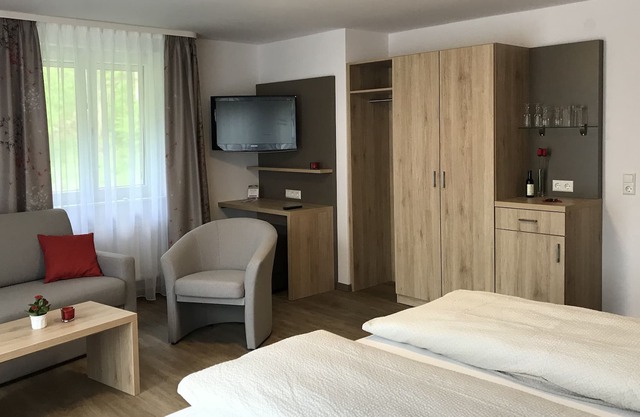 Double room comfort with balcony and shower/toilet