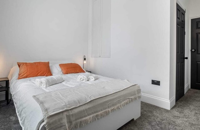 Double room-Comfort-Ensuite with Shower