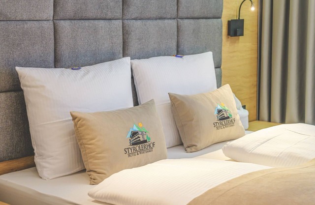 Double room Enzian - Hotel Styrolerhof KG