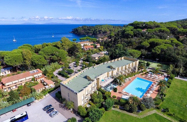 Double room extra bed and half board 11.09. - 17.09.2020 Max. 3 persons