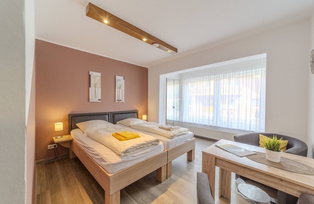 Double Room for 2 Guests with 18m² in Meppen (95751)