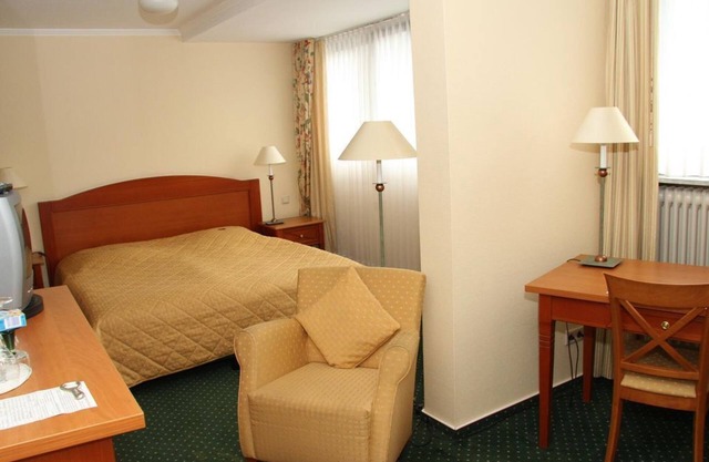 Double Room for Single Use - Hotel zur Post Waldbreitbach