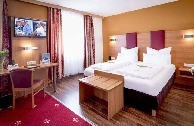 Double room - Hotel Burgschmiet GmbH
