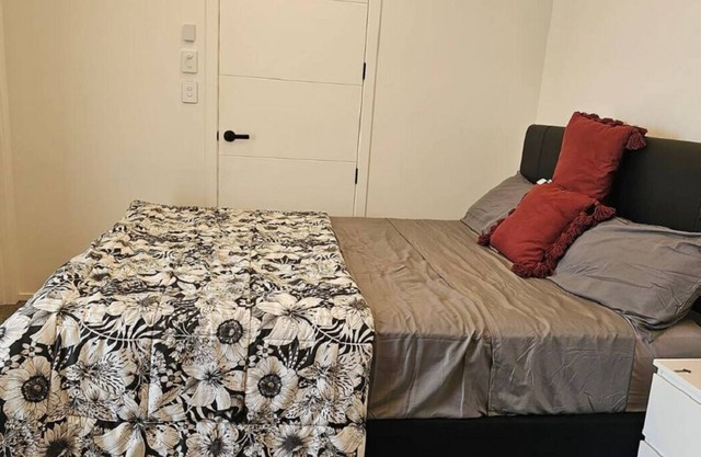 Double room in a New house Private shower &Toilet (Room1)