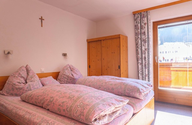 Double room in Tyrol directly on the ski slope
