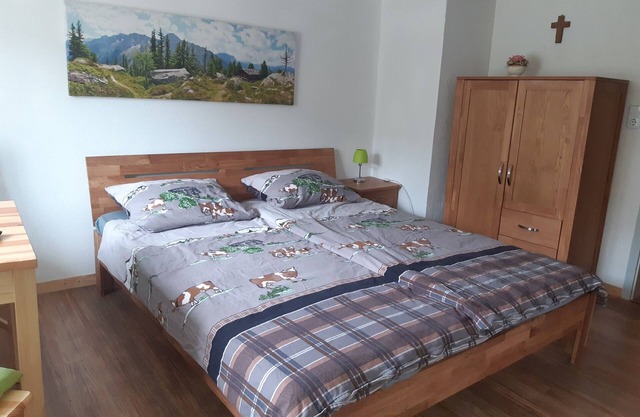 Double room-Private Bathroom-Countryside view-Primelzimmer