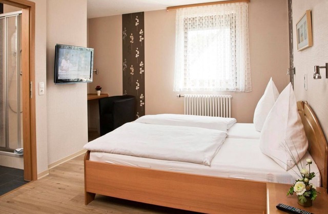Double Room Shower/WC, Non Smoking - Hotel-Restaurant Haus Hubertus
