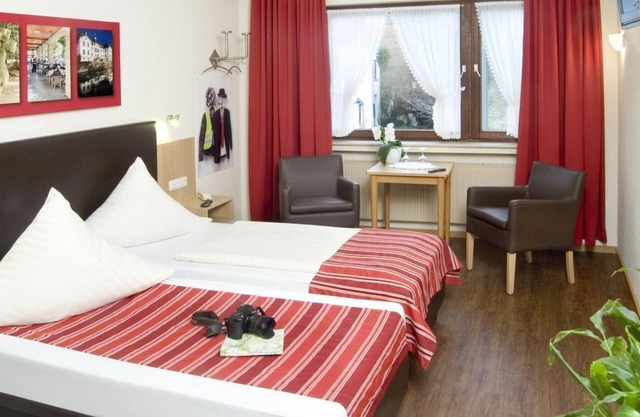 Double room shower/toilet - Hotel Hauer