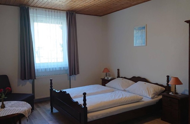 Double room, shower, WC - Gasthaus zum Weinstock