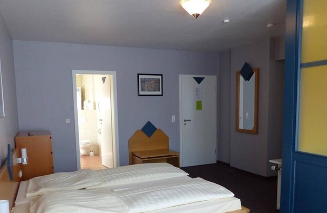 Double Room Shower / WC - Hotel Am Eifelsteig
