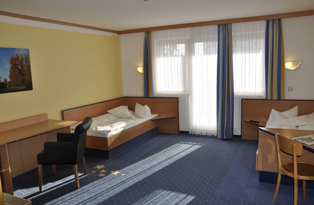Double room TWIN (3) - sleep & go Hotel Magdeburg GmbH
