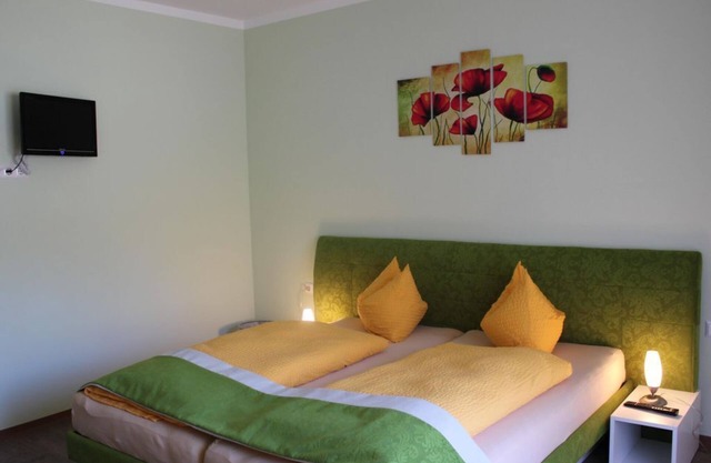 Double room with separate shower and WC - Gasthof zum Mohr'n, Florian Tanner