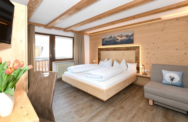 Double Room with Balcony - Haus Diedamsblick