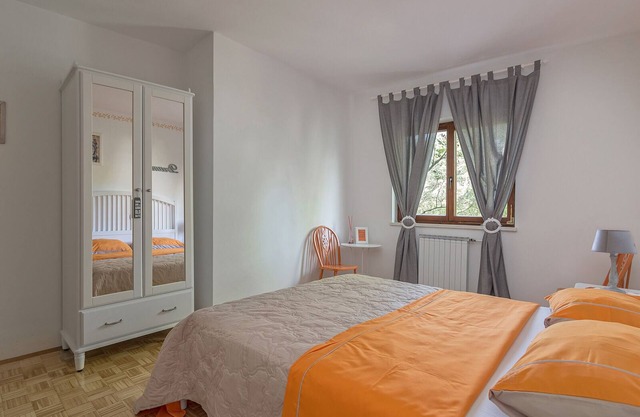 Double Room with external private bathroom and shared kitchen