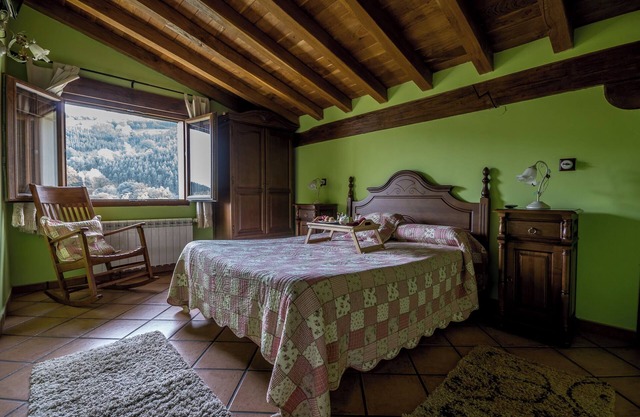 Double Room with Mountain Views, Shared Garden and Wi-Fi