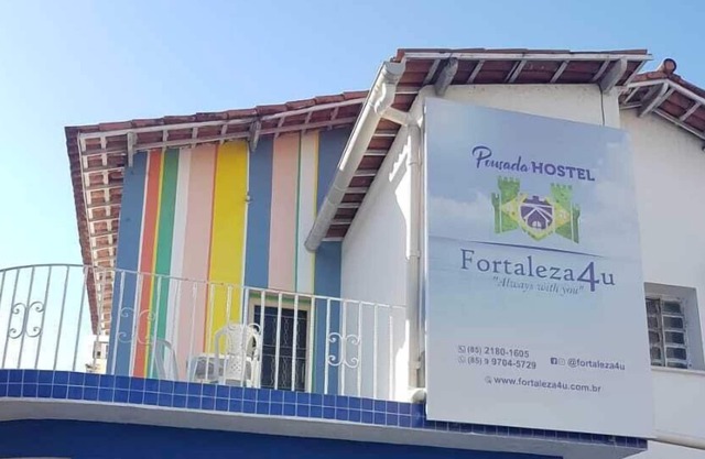 Double room with private bathroom, Wi-Fi, air conditioning and TV.
