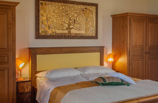Double room with private bathroom just a few minutes from Bologna
