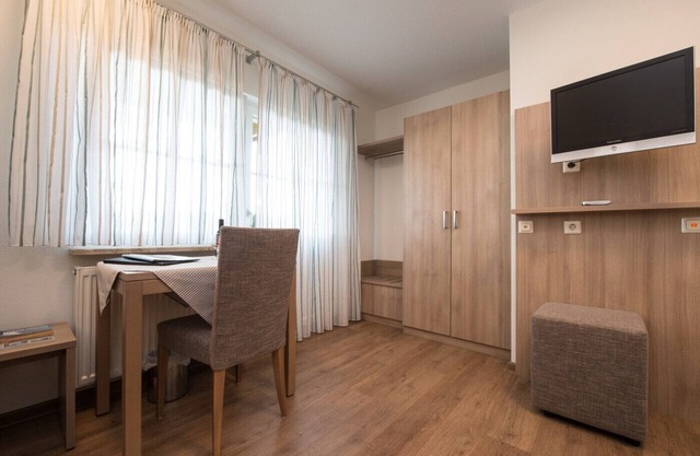 Double room with shower/WC and terrace