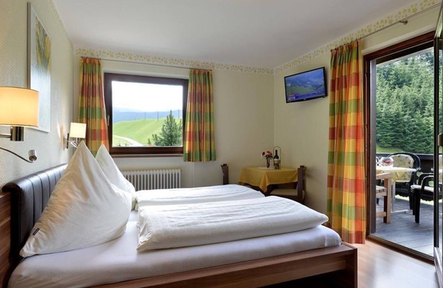 Double room with shower, WC - Guesthouse - Pension Hölzl