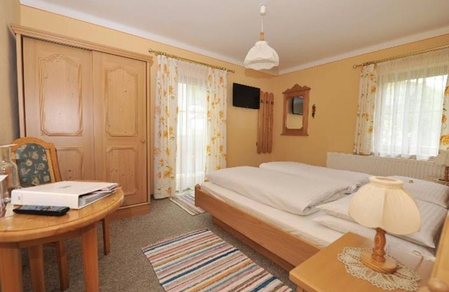 Double room with shower, WC no. 2/4/6 - Macheiner, guest house - vacation apartment