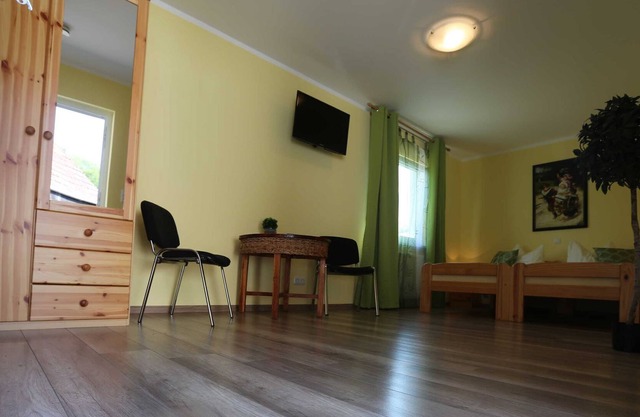 Double Standard 4 - Corners. Inn - Westerwald