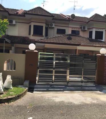 Double Storey Johor Bahru Stadium Homestay