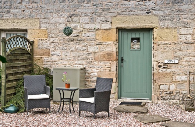 Dove Cottage - Central and Cosy