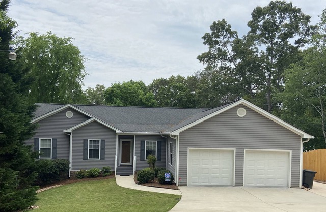 Dove’s Nest: 6/4 Beautiful Lakehouse With Private Dock on Lake Hartwell
