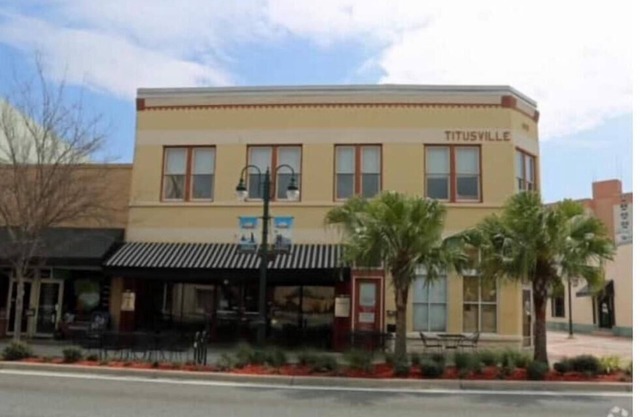 Down town historic Titusville. apt B Private no Host.