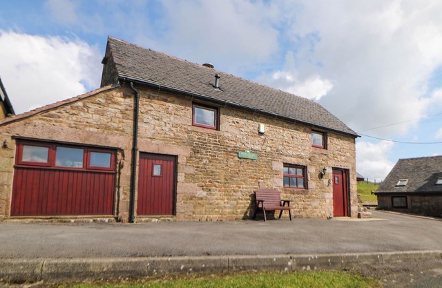 DOWNSDALE COTTAGE, family friendly, with open fire in Flash