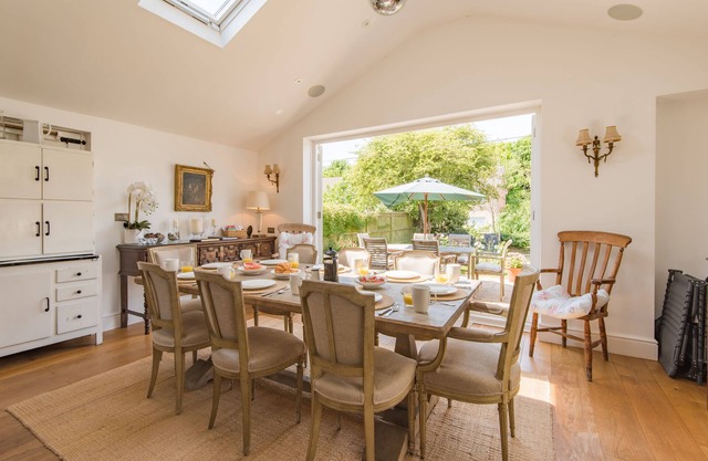 Downsview - A wonderfully large family home on the beach in Kingsdown, Kent sleeping eight