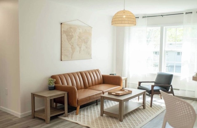 Downtown Alex Bay home- Newly Renovated!