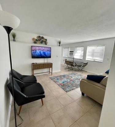 Downtown FTL apartments on the River
