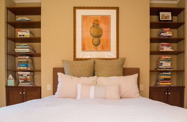 Downtown Healdsburg Loft - (30 day minimum rentals only)
