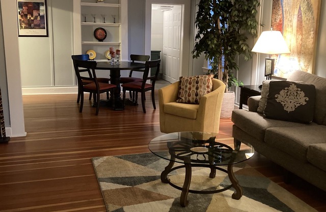 Downtown Historic Charm with Modern Comfort