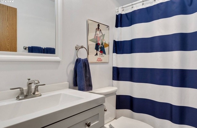 Downtown HR 2-bed/2-bath condo
