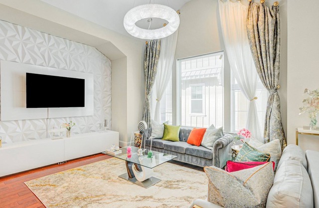 Downtown luxury Home