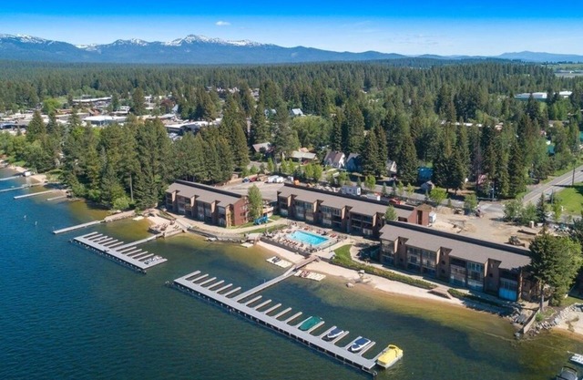 Downtown McCall Lakefront Condo w/Community Pool and Beach
